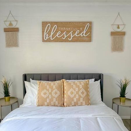 Sparkling Guest Home 2 Bedroom-15 Minutes To Clearwater Beach Екстер'єр фото