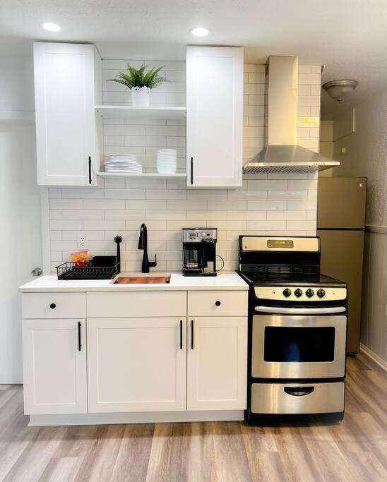Sparkling Guest Home 2 Bedroom-15 Minutes To Clearwater Beach Екстер'єр фото